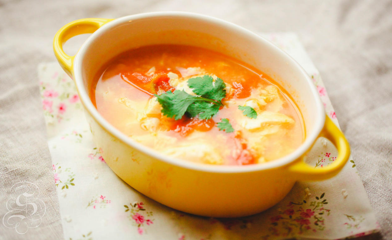 Warming Tomato & Tofu Soup: A High\-Protein, Low\-Calorie Winter Comfort